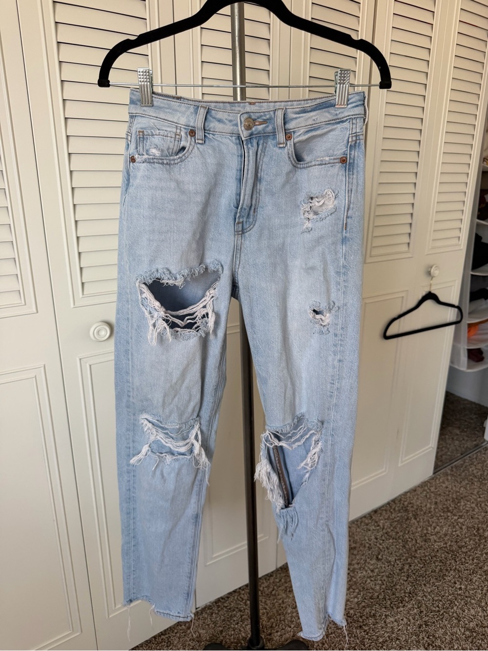 American Eagle Outfitters Light Blue Denim Jeans